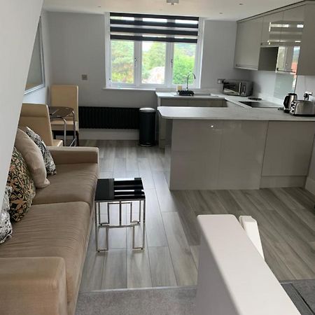 Cosy Beautiful One Bedroom Flat Доркинг Экстерьер фото