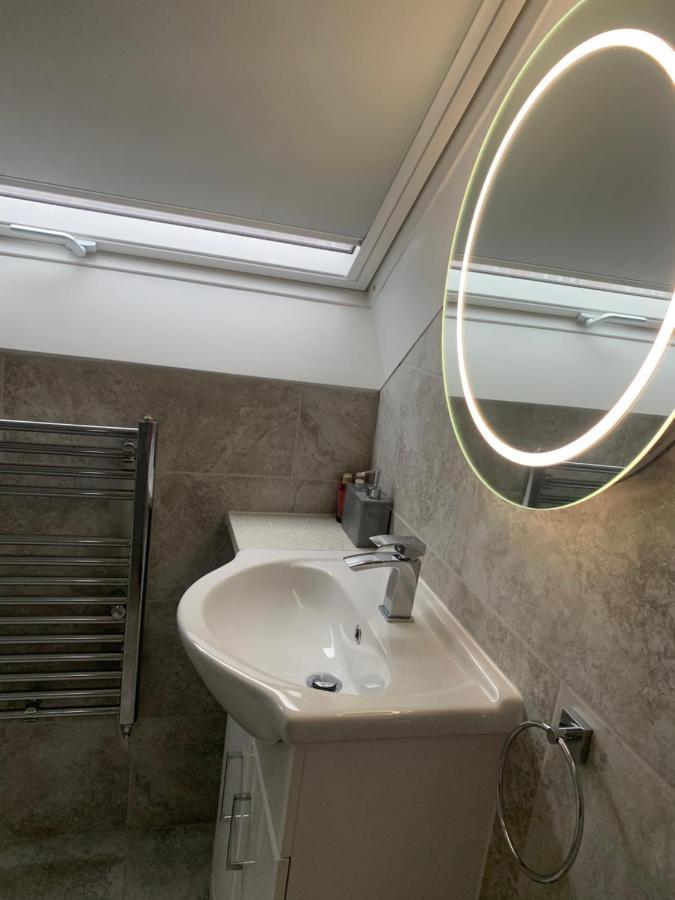 Cosy Beautiful One Bedroom Flat Доркинг Экстерьер фото